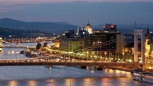 Απόδραση του Αγίου Πνεύματος στη Βουδαπέστη και τη Βιέννη