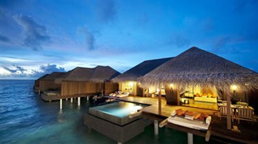 Bandos Island Resort & Spa 4* 