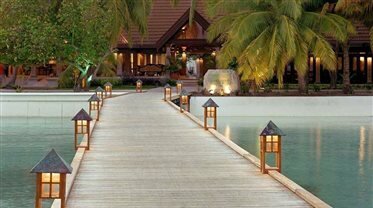 Kurumba Maldives, 5*